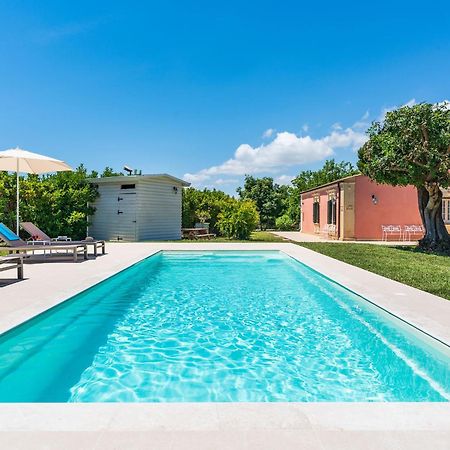 Gira Sole Villa Fontane Bianche Buitenkant foto
